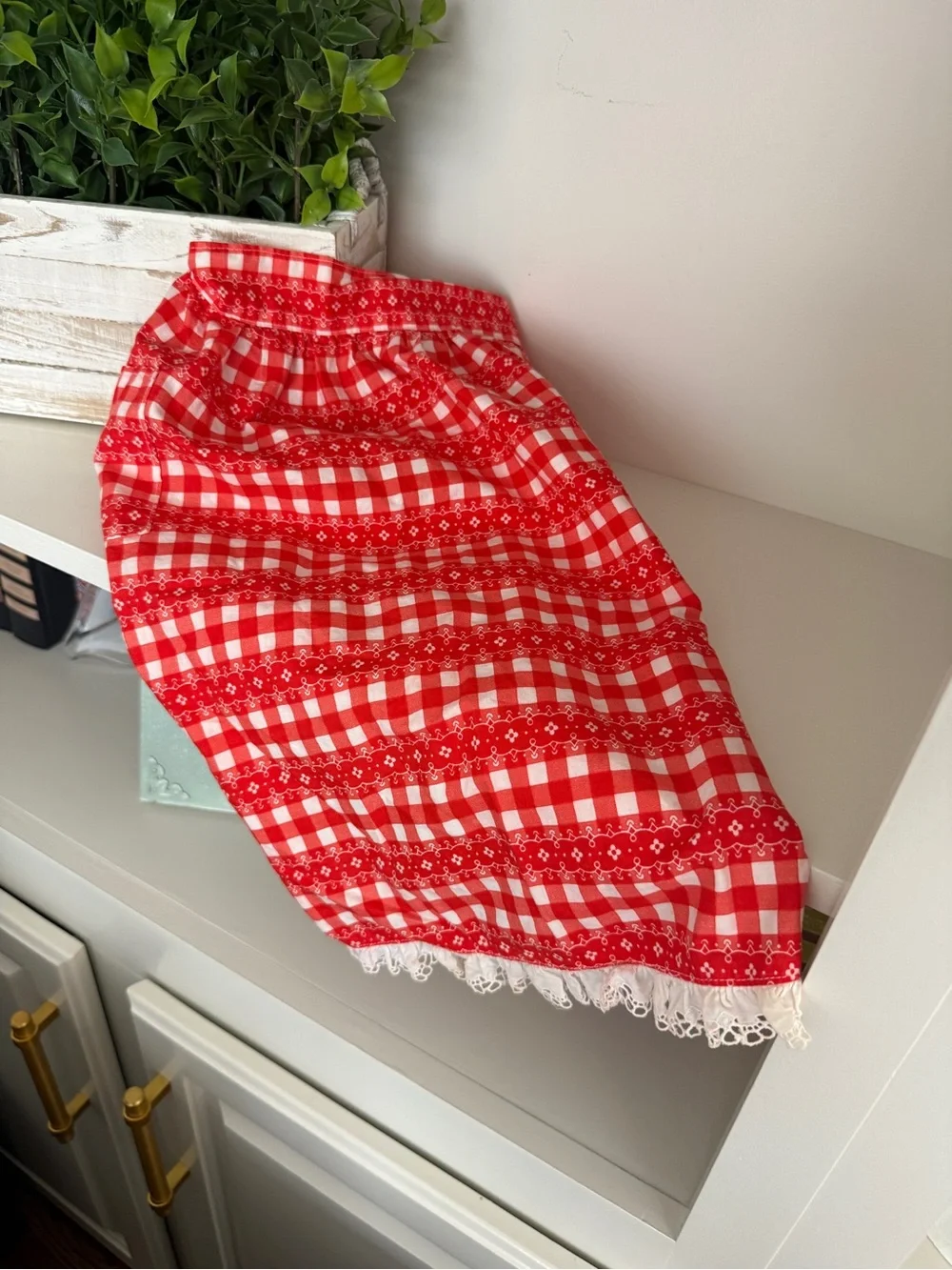 Vintage Red White Gingham Half Apron Eyelet Lace Cottage Farmhouse